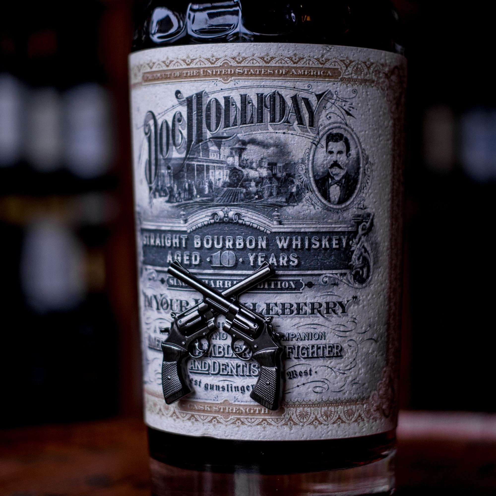 Doc Holliday | 10 Years Old Bourbon Whiskey - Decorated with Revolvers- 750ml