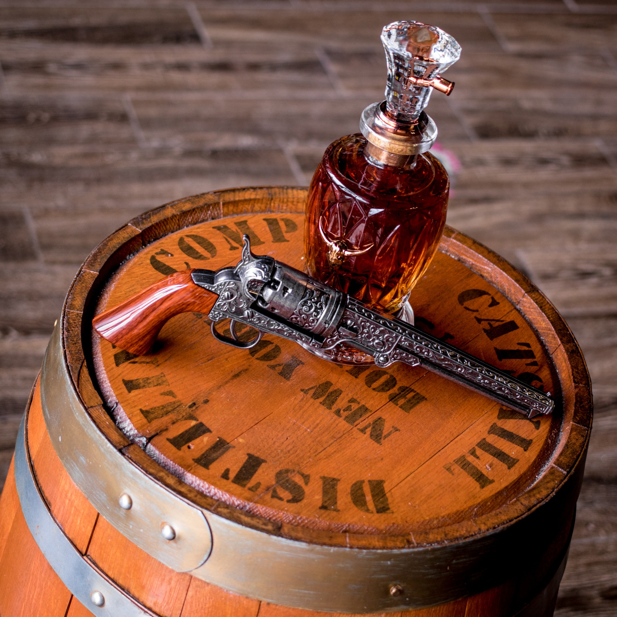 Doc Holliday | 10-Year Bourbon - Revolver (Colt) Gift Set - 750ml